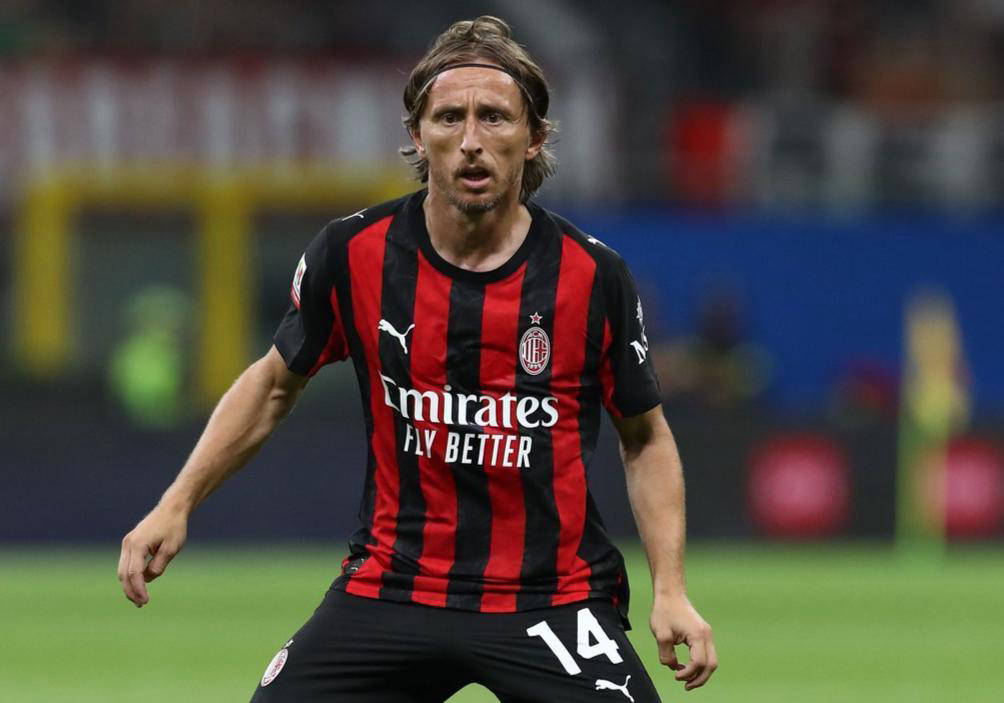 记者：阿隆索未进更衣室，卡瓦哈尔批裁判反被回呛是荒谬借口