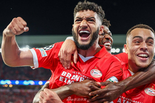 心念老东家！奥斯卡社媒晒照观看海港vs柔佛亚冠比赛