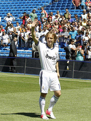 英超疯狂夜：切尔西利物浦双双翻车，11.4亿豪阵不敌升班马