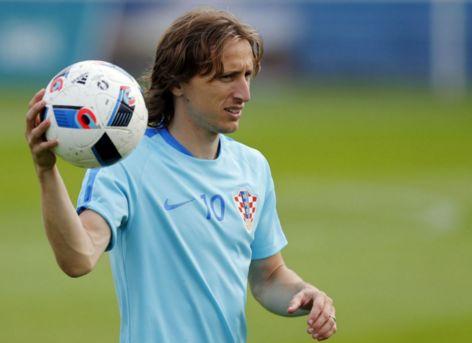 沙媒：鲁本-内维斯将和利雅得新月续约2年，未来几天会官宣